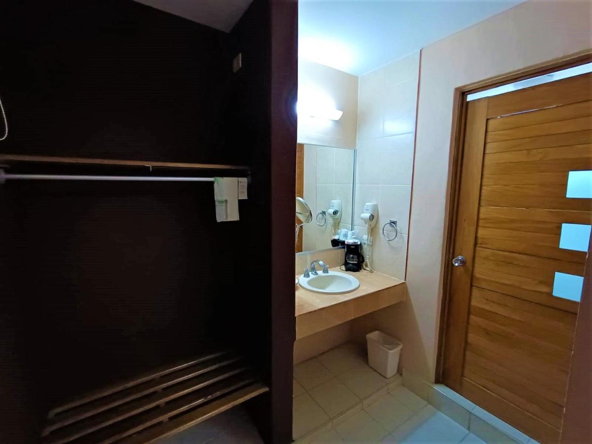 Hotel Santo Domingo Express วิลลาเฮอโมซา ภายนอก รูปภาพ