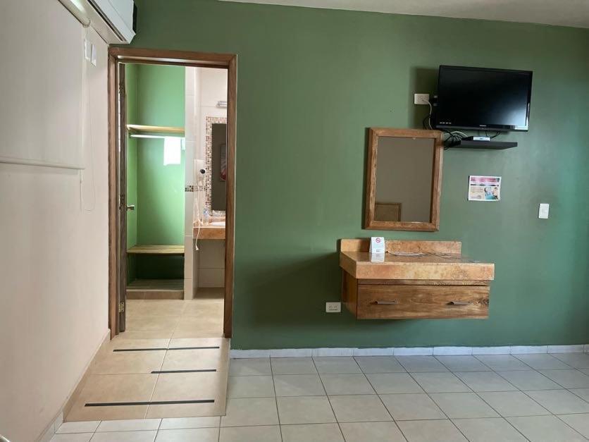 Hotel Santo Domingo Express วิลลาเฮอโมซา ภายนอก รูปภาพ