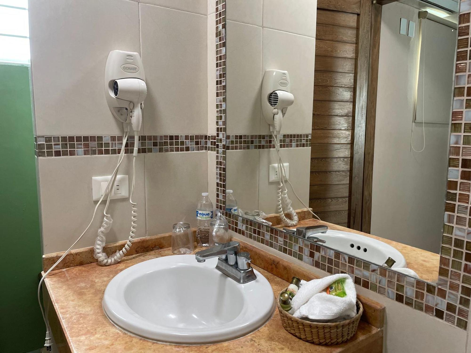 Hotel Santo Domingo Express วิลลาเฮอโมซา ภายนอก รูปภาพ